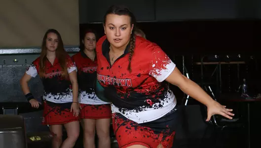 Bowling Beats Two Ranked Teams on Day Two, Enters Bracket Play in 12th Place Image
