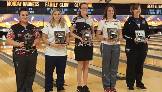 Penguins Go 2-1 in Bracket Play, Finish KU Invitational in 11th Place Image