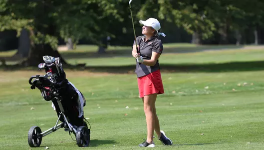 Shutt Finishes 12th to Lead Penguins at Shirley Spork EMU Invitational Image