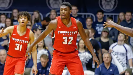 Men's Basketball Falls to Butler, 95-67 Image