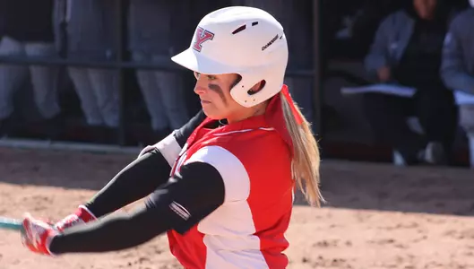 Six-Run Seventh Leads Softball to Split at Northern Kentucky Image