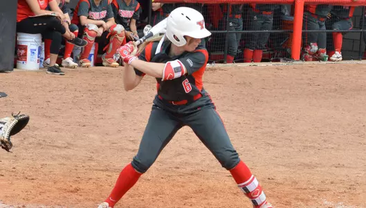 Bats Come Alive in Doubleheader Sweep at Green Bay Image