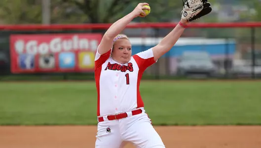 Three-Run Fifth Leads to 8-7 Comeback Victory, Completes Sweep of Cleveland State Image