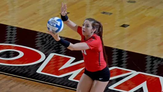 Volleyball Sweeps Winthrop, Morehead State to Open 2017 Image
