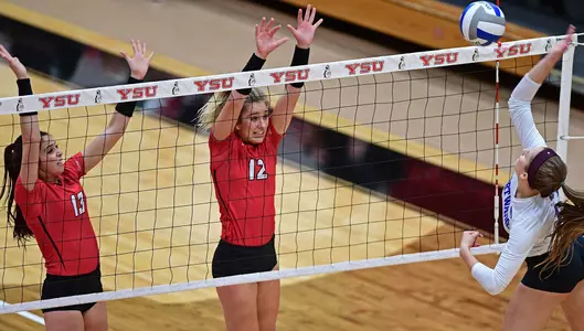 Volleyball Drops Four-Setter vs Fort Wayne Image