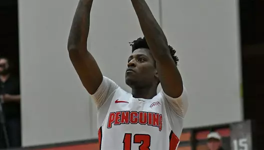 Penguins Second-Half Rally Falls Short Against Detroit Mercy, 78-66 Image