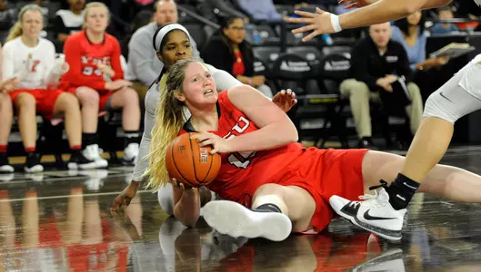 Dunn Headlines Big Contributions Throughout in 86-76 Win at Oakland Image