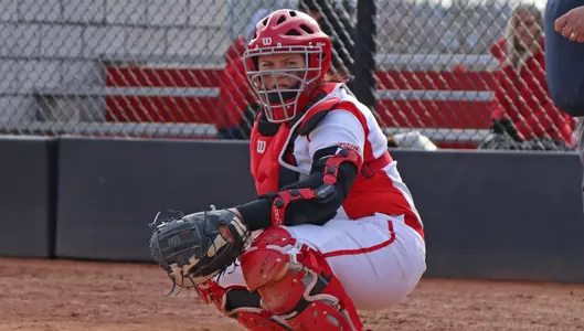 Softball Drops Series Finale to Oakland, 9-3 Image