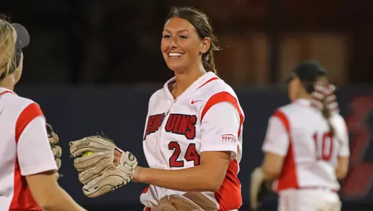 Three-Run Fifth Leads Softball Past Northern Kentucky, 4-2, to Advance in Horizon League Championship Image