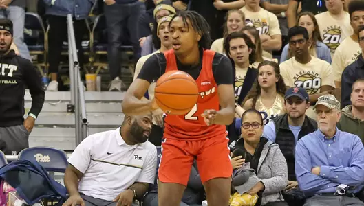 Jelani Simmons Scores Career High in Loss at UIC Image