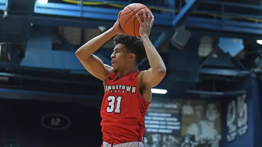 Men's Basketball Uses Defense, Late Rally to Defeat USC-Upstate, 66-61 Image