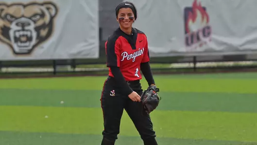Softball Drops Two Games Saturday at Spartan Classic Image