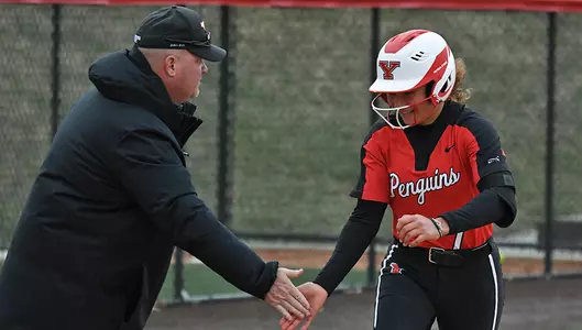 Cea, Jarvis Lead Softball to Split Against Kent State Image