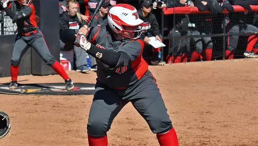 Softball Sweeps Akron For Sixth Straight Win Image
