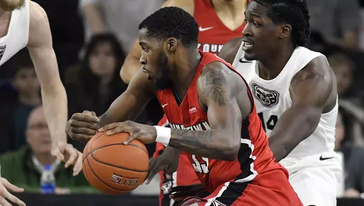 Men's Basketball Falls to Oakland in the Quarterfinals, 88-84 Image