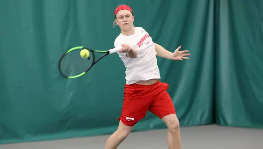 Penguins Roll to 6-1 Victory at Wright State Image
