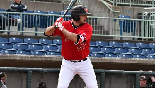 Late Runs Key UIC as Penguins Fall 10-4 Image
