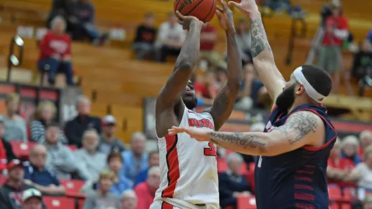 Bohannon's Game-Winning Jumper Lifts Men's Basketball to 69-67 Win Over Detroit Mercy Image