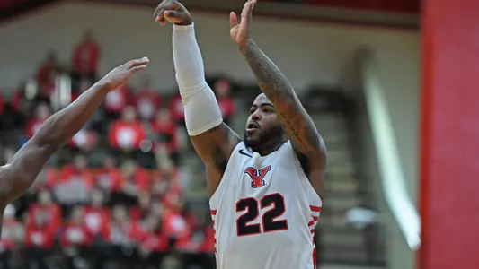 Men's Basketball Falls to Oakland, 72-64 Image