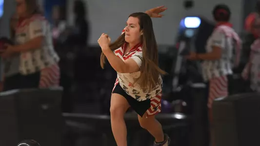 Bowling Battles Through Splits on Opening Day in Tennessee Image