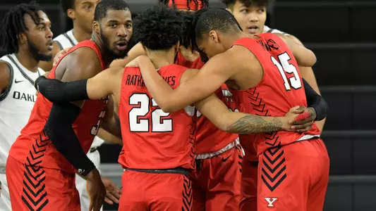 Men's Basketball Falls at Oakland, 81-74 Image
