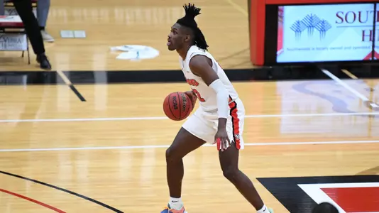 Men's Basketball Makes Season-High 13 3s, But Falls to Detroit Mercy Image