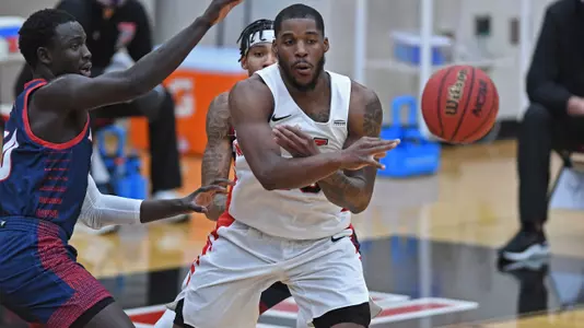 Bohannon Records Double-Double in 77-72 Loss to Detroit Mercy Image