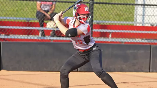 Timely Hitting, Pitching Lead Softball to DH Sweep Image