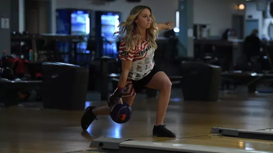 Bowling Earns Program's First Tournament Win, Advances to Day Two at SBL Championship Image