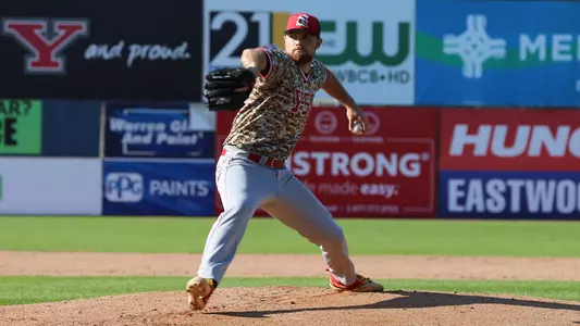 Floyd Cruises to Complete Game Shutout in 3-0 Win Over Purdue Fort Wayne Image