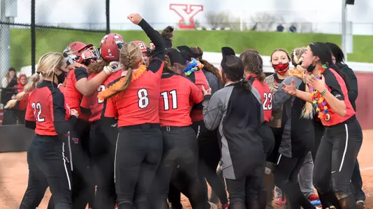 Schumacher's Walkoff Home Run Lifts Softball to Regular-Season Championship Image