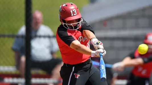 Softball Eliminated After Losses to UIC, Oakland Image