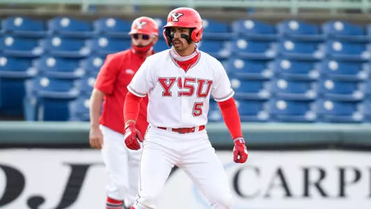 Penguins Fall in Series Finale at UIC Image