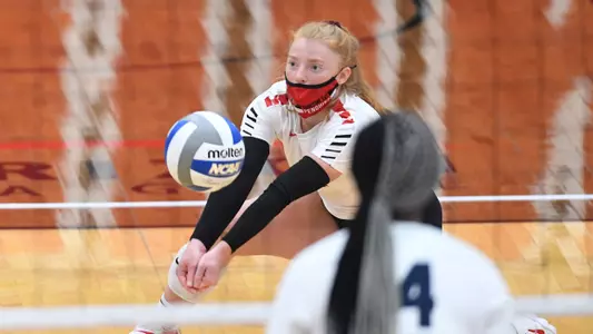 Seagroves Reaches 20 Digs Again in 3-0 Loss to Valparaiso Image
