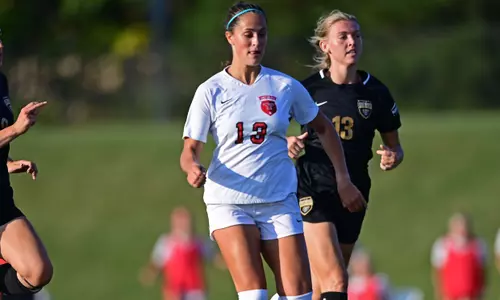 Women's Soccer Ties Oakland, 1-1 Image