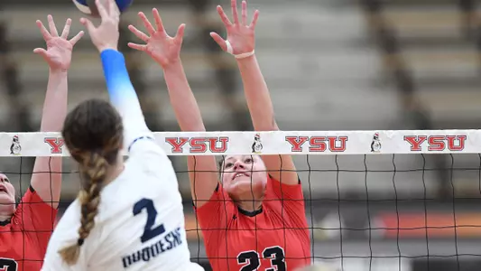 Penguins Finish Chippewa Invitational with Four-Set Loss to CMU Image
