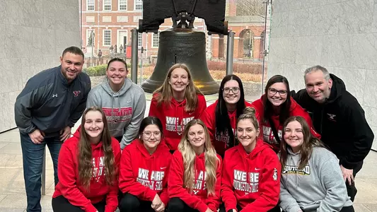 The YSU Bowling Team poses in front of the Liberty Bell in Philadelphia during its trip to the 2023 Northeast Classic.