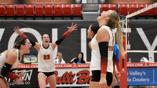 YSU volleyball celebrates match point vs. IUPUI on Nov. 3, 2023