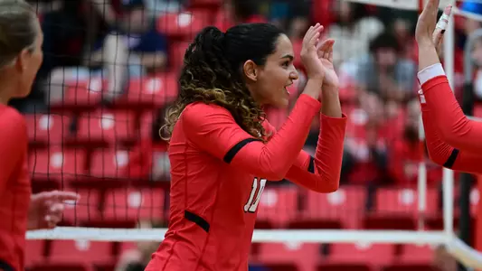 Dayan Malave - YSU Volleyball vs. Belmont (Aug. 25, 2023)