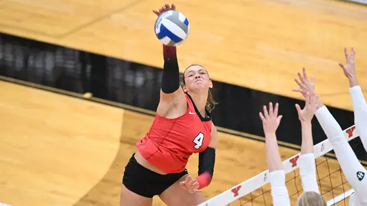 Bianca Giglio - YSU Volleyball vs. Green Bay (Sept. 28, 2024). Photo by Robert Hayes