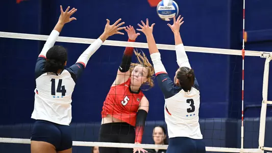 YSU Volleyball Exhibition at Duquesne (Aug. 24, 2024). Photo by Robert Hayes