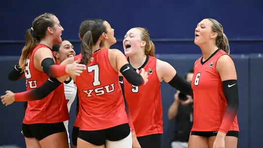 YSU Volleyball Exhibition at Duquesne (Aug. 24, 2024). Photo by Robert Hayes