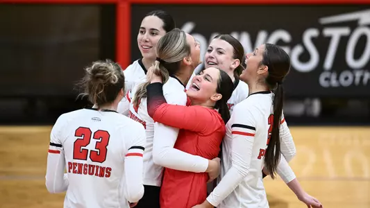 Youngstown State volleyball vs. Milwaukee on Oct. 24, 2025. Photo by Robert Hayes.
