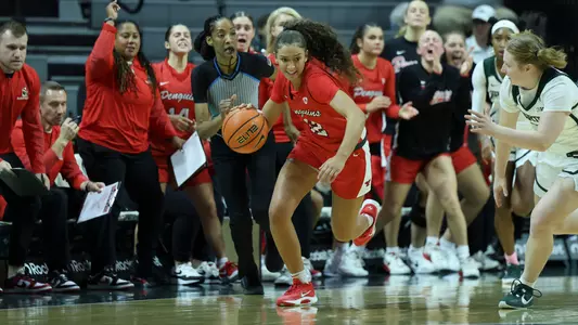 Dacia Lewandowski dribbles after stealing a pass in Youngstown State's women's basketball game at Michigan State on Nov. 12, 2025.