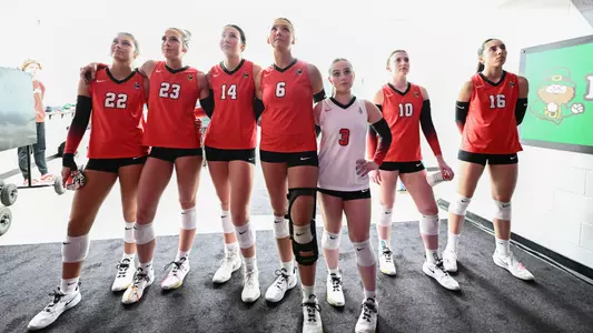 Youngstown State volleyball vs. Purdue Fort Wayne on Nov. 14, 2025. Photo by Robert Hayes