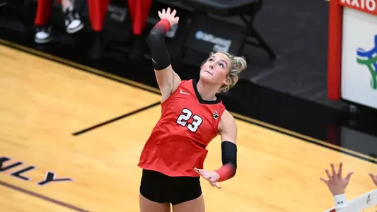 Abbie Householder goes up for an attack in Youngstown State's volleyball match vs. Purdue Fort Wayne on Nov. 14, 2025. Photo by Robert Hayes