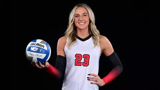 Abbie Householder - 2025 Youngstown State volleyball photo day on Aug. 6, 2025. Photo by David Dermer