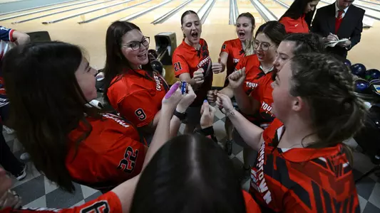 Youngstown State bowling at the 2024 Penguin Classic (Oct. 13, 2024). Photo by Robert Hayes