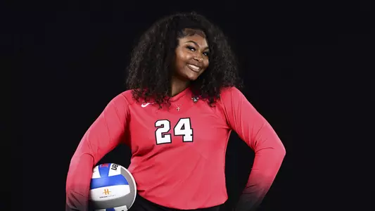 Niyah Lester - 2025 Youngstown State volleyball photo day on Aug. 6, 2025. Photo by David Dermer