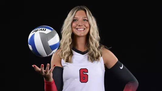 Julia Sell - 2025 Youngstown State volleyball photo day on Aug. 6, 2025. Photo by David Dermer